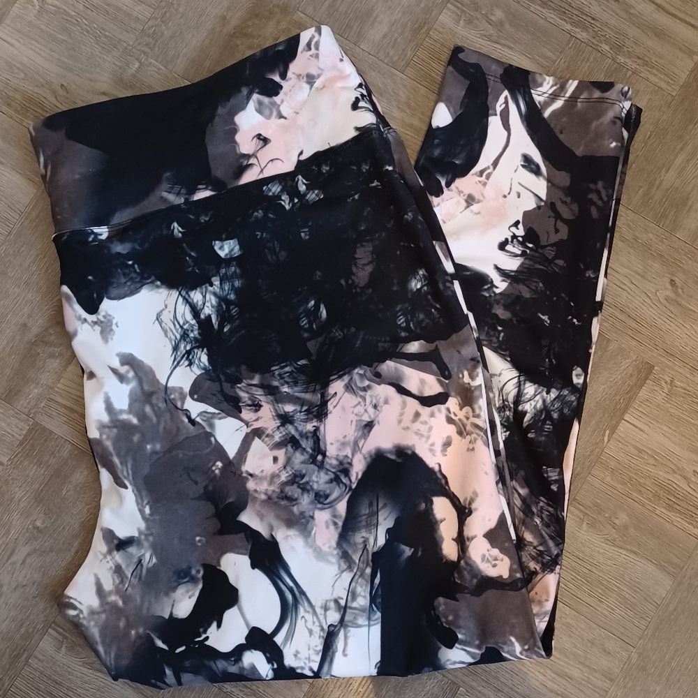 Avenue active leggings, size 22/24.